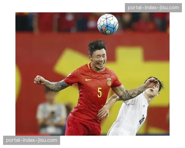 深度报道：三中卫体系在德甲的复兴如何影响各队的边路进攻策略